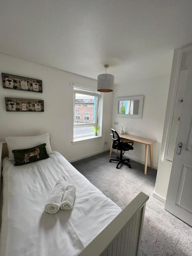 אדינבורו Holyrood Duplex 3- Bedrooms Apartment מראה חיצוני תמונה